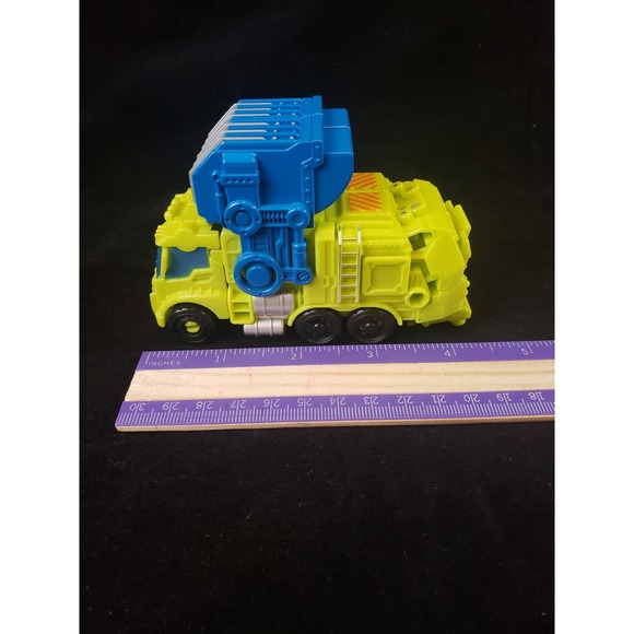 Transformers Cyberverse Spark Armor Elite Buzzworthy Bumblebee & Trash Crash - Picture 4 of 5